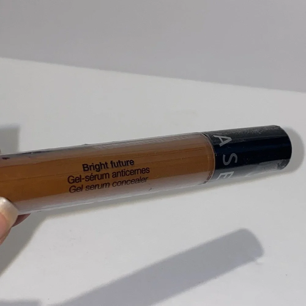 Sephora Bright Future‎ Gel Serum Concealer Ganache 18